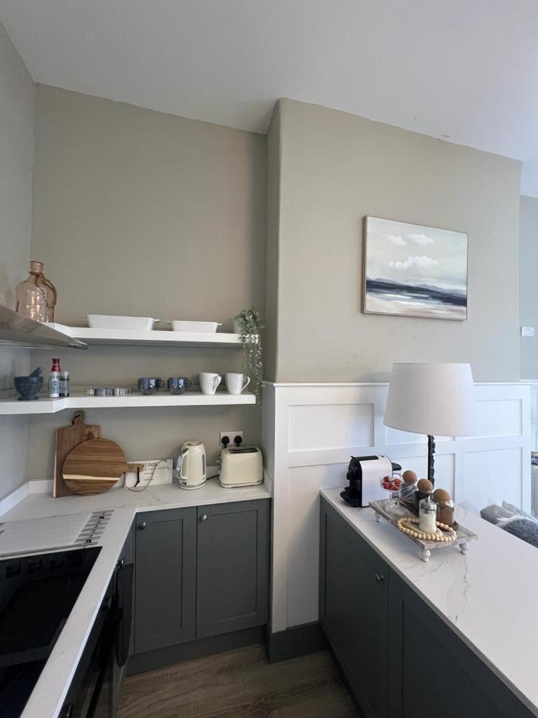 No 6 Lansdowne Apartment พอร์ตรัช ห้อง รูปภาพ