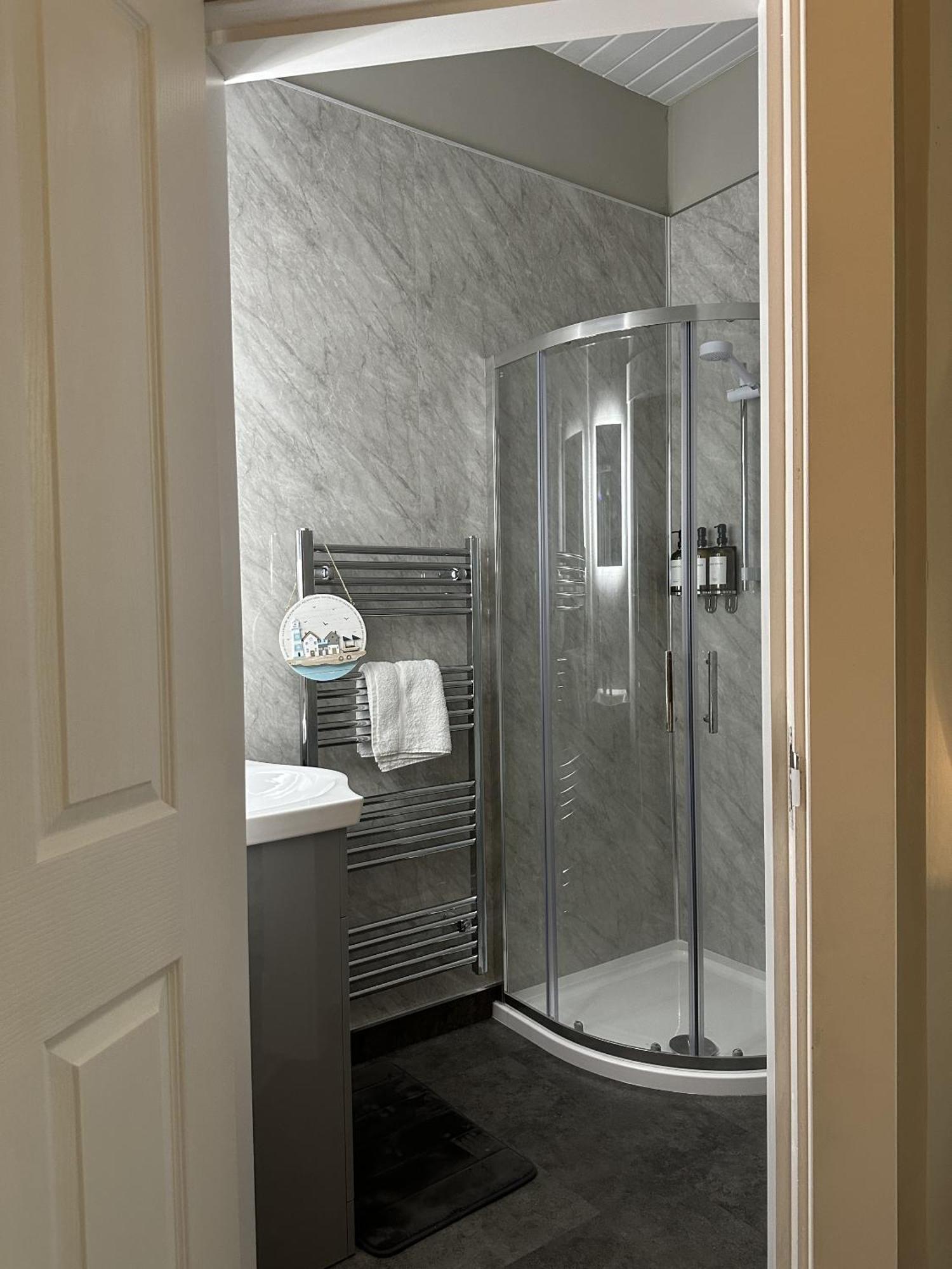 No 6 Lansdowne Apartment พอร์ตรัช ห้อง รูปภาพ